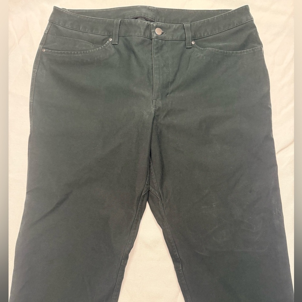 Lululemon ABC Slim Pant 34” Utilitech in Rainforest Green